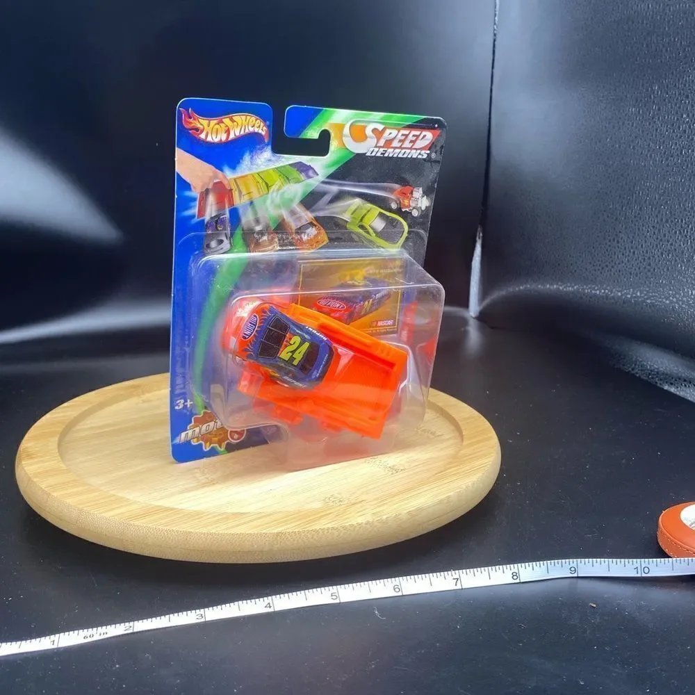 NIOB Hotwheels Speed Demon Jeff Gordon stock car by Mattel 2003